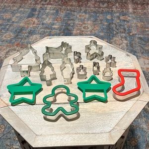 Cookie cutters vintage metal & new plastic. Christmas trees, Santa, Angels, etc